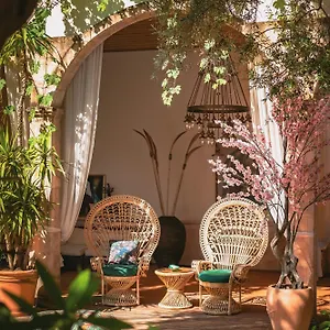 2* Hotel Jade